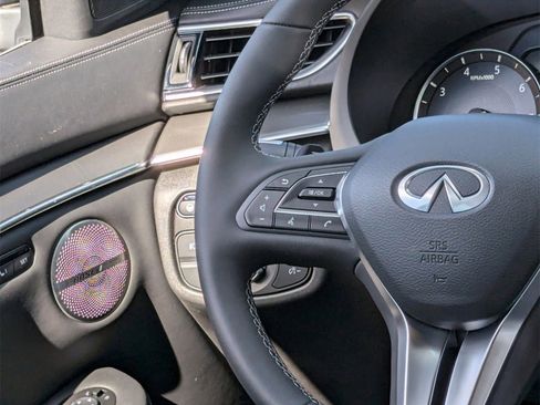 Certified 2025 INFINITI QX55 Essential image 19