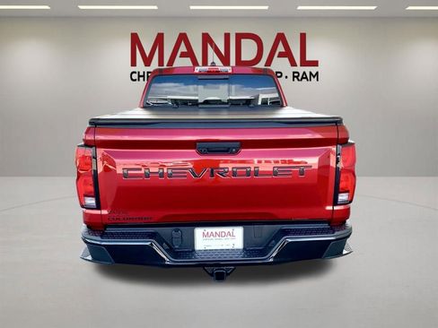 Used 2024 Chevrolet Colorado Z71 w/ Z71 Convenience Package 2 AWD/4WD image 8