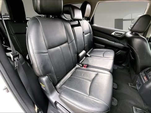 Used 2013 Nissan Pathfinder Platinum AWD/4WD image 21