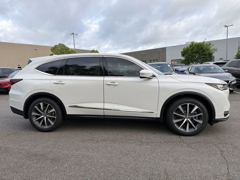 New 2026 Acura MDX w/ Technology Package FWD image 2