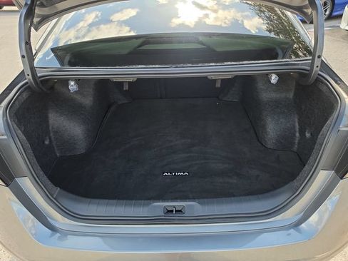 Certified 2025 Nissan Altima 2.5 S FWD image 10