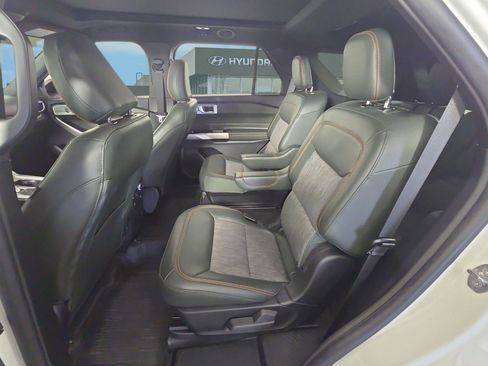 Used 2022 Ford Explorer Timberline w/ Timberline Technology Package image 11