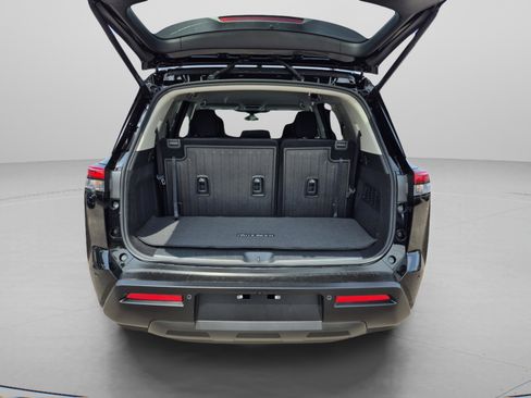 New 2026 Nissan Pathfinder SV w/ Cargo Package FWD image 11