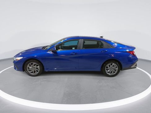 Certified 2024 Hyundai Elantra SEL FWD image 8