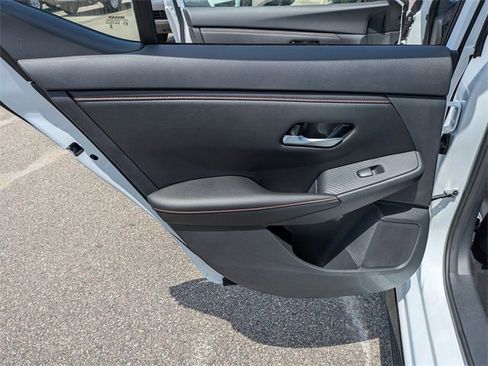 New 2025 Nissan Sentra SR w/ Midnight Edition image 20