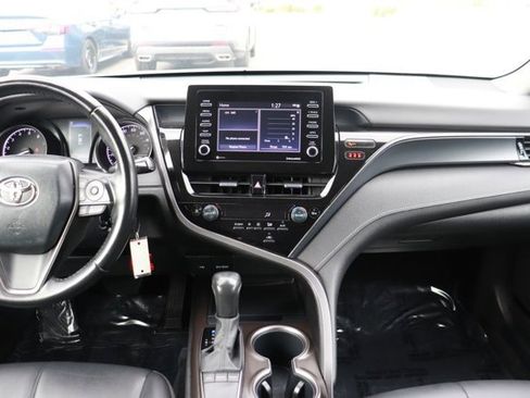 Used 2023 Toyota Camry SE image 14