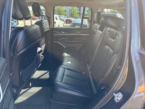 Used 2023 Jeep Grand Cherokee 4WD 4xe w/ Luxury Tech Group II image 13