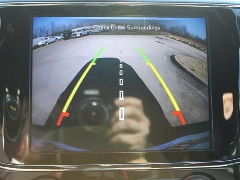 Used 2021 Jeep Grand Cherokee Laredo X image 19