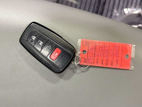 Certified 2019 Toyota RAV4 XLE Premium w/ Cold Weather Package AWD/4WD image 31