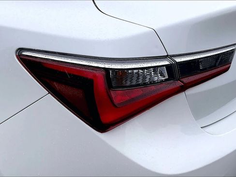 Used 2021 Acura ILX w/ Premium Package image 32