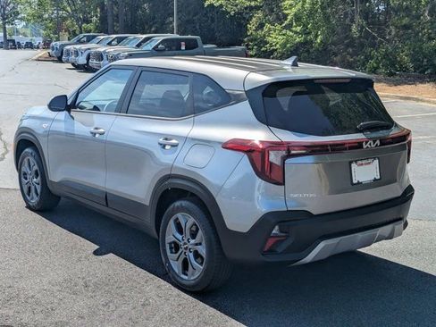 Used 2026 Kia Seltos LX AWD/4WD image 5