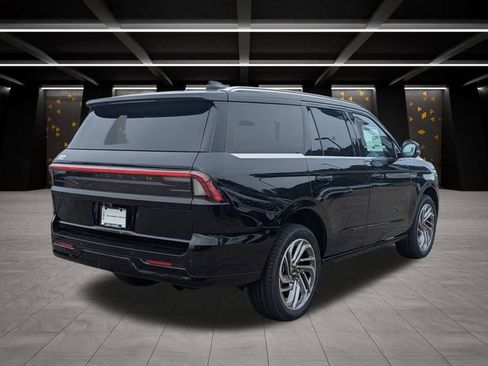 New 2025 Lincoln Navigator Reserve image 5