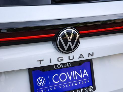New 2026 Volkswagen Tiguan SE image 11