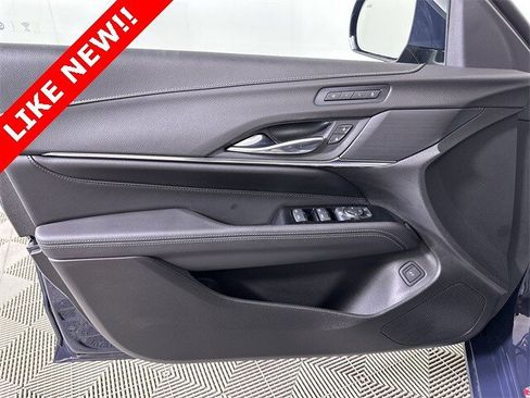 Used 2025 Cadillac CT4 Premium Luxury image 23