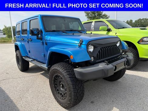 Used 2014 Jeep Wrangler Unlimited Sahara AWD/4WD image 2