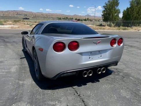 Used 2006 Chevrolet Corvette Coupe w/ Preferred Equipment Group RWD image 7