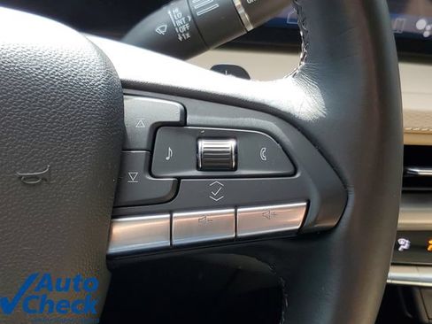 Certified 2024 Cadillac XT4 Luxury FWD image 24