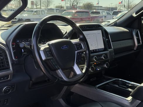 Used 2022 Ford F350 Platinum image 16