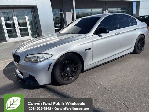 Used 2012 BMW 528i Sedan image 3