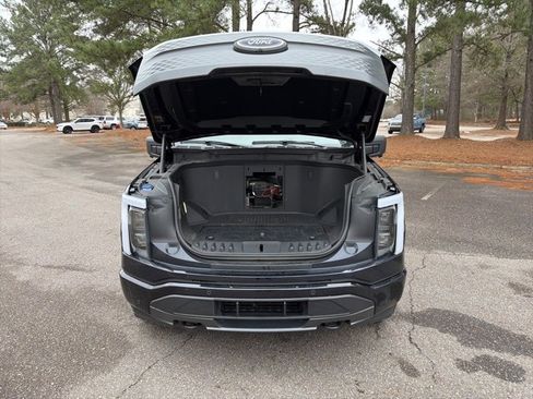 Used 2023 Ford F150 Lightning XLT image 25