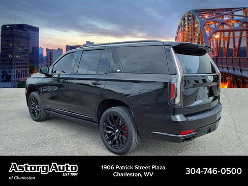 Used 2023 Cadillac Escalade Sport Platinum w/ LPO, ONYX Package AWD/4WD image 5