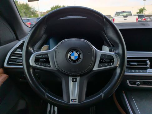 Used 2022 BMW X7 xDrive40i w/ M Sport Package AWD/4WD image 21