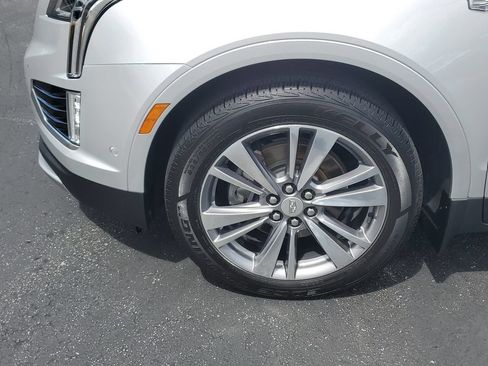 Used 2020 Cadillac XT5 Premium Luxury FWD image 11