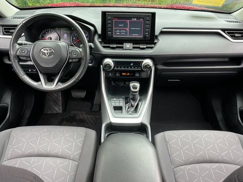 Used 2019 Toyota RAV4 XLE w/ Convenience Package AWD/4WD image 13