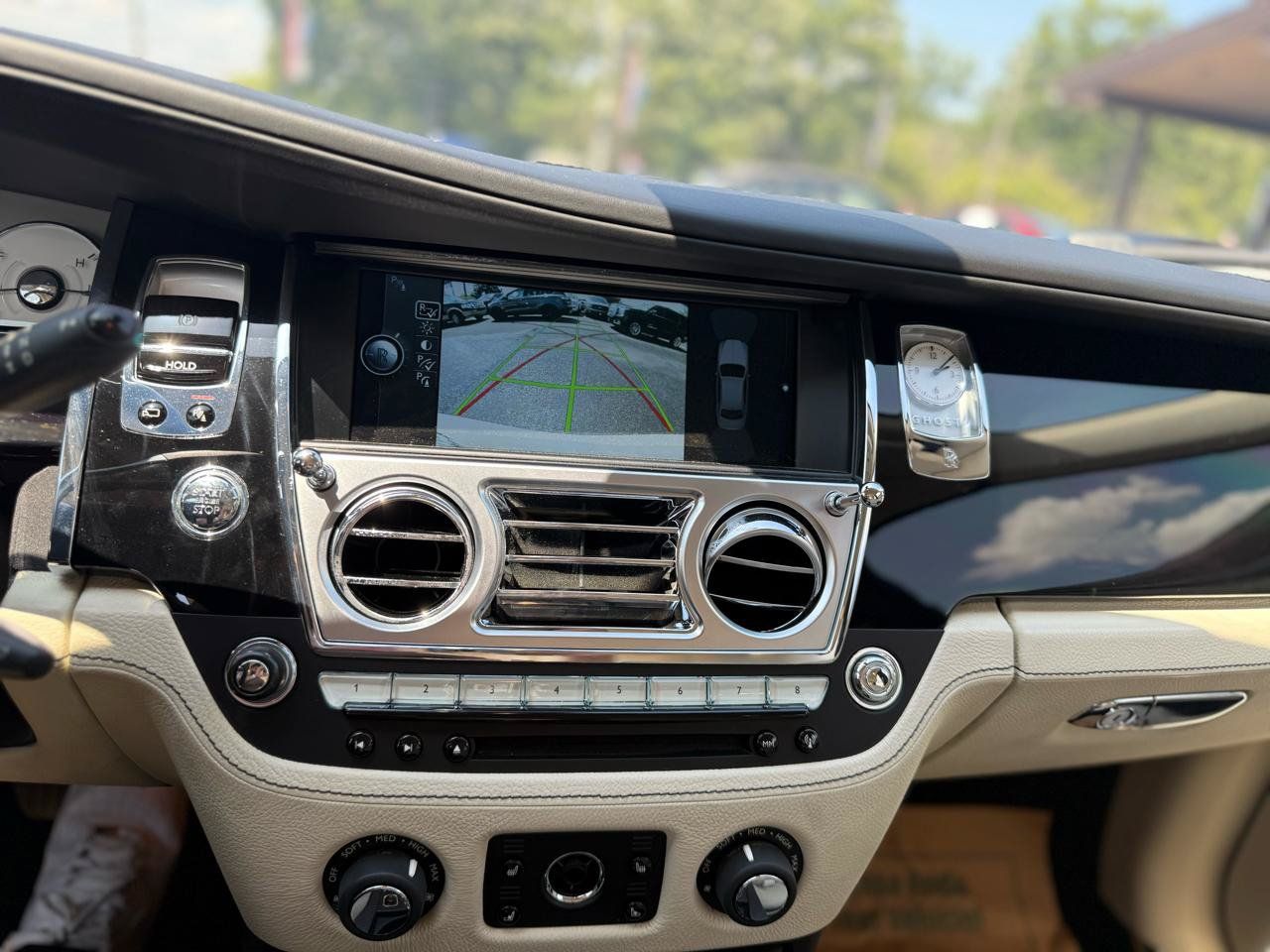 Used 2011 Rolls-Royce Ghost RWD image 25