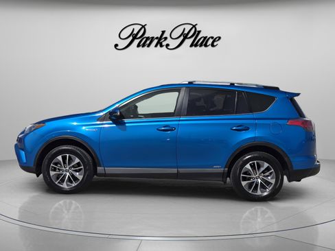 Used 2016 Toyota RAV4 XLE image 2
