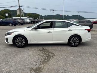 Used 2025 Nissan Altima 2.5 SV FWD video 2