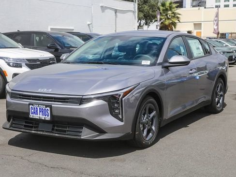 New 2026 Kia K4 FWD image 4