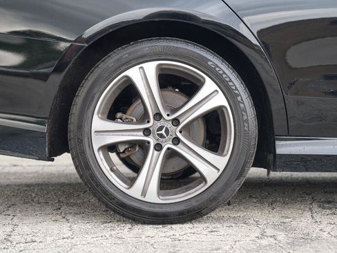 Used 2019 Mercedes-Benz E 300 4MATIC w/ Premium 1 Package image 9