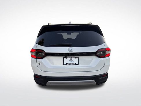 Used 2023 Honda Pilot Sport image 12