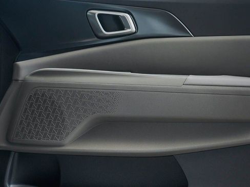 New 2026 Kia Carnival FWD image 9