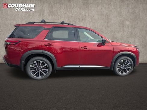 New 2026 Nissan Pathfinder Platinum image 9