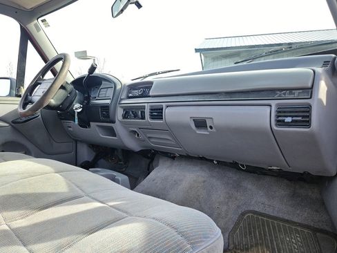 Used 1994 Ford F150 XL image 12