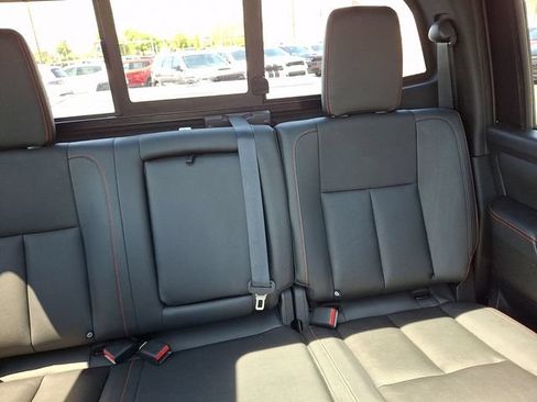 Used 2024 Nissan Titan PRO-4X w/ Pro-4x Convenience Package AWD/4WD image 20