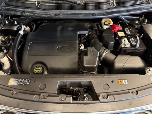 Used 2017 Ford Explorer XLT image 25