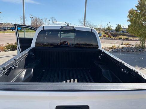 Used 2019 Toyota Tacoma TRD Off-Road AWD/4WD image 19