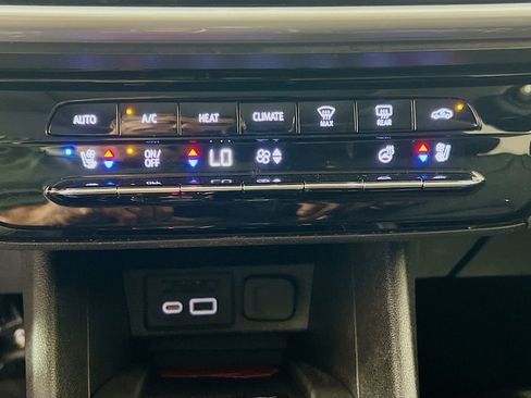 Used 2023 Chevrolet Bolt EUV Premier w/ Sun & Sound Package image 16