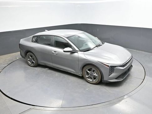 Used 2025 Kia K4 FWD image 38