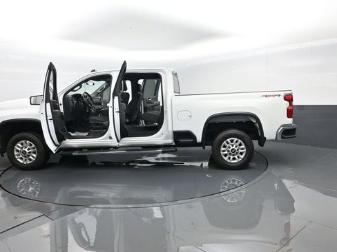 Used 2022 Chevrolet Silverado 2500 LT AWD/4WD image 28