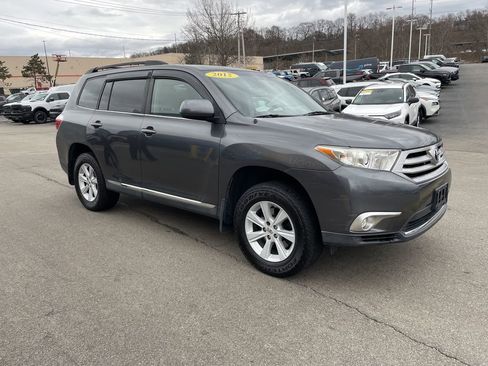 Used 2012 Toyota Highlander FWD image 6