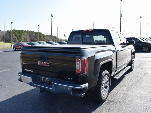 Used 2018 GMC Sierra 1500 SLT image 3