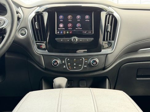 Used 2023 Chevrolet Traverse LT FWD image 34
