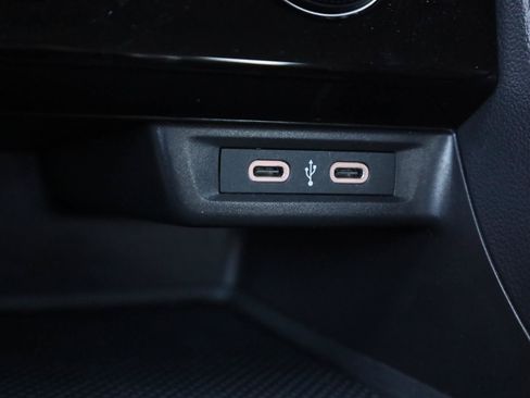 Used 2024 Volkswagen Jetta SE FWD image 40