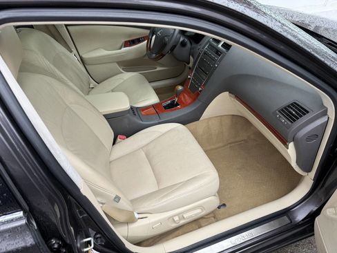 Used 2011 Lexus ES 350 image 34