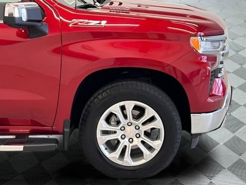 Used 2023 Chevrolet Silverado 1500 LTZ AWD/4WD image 4
