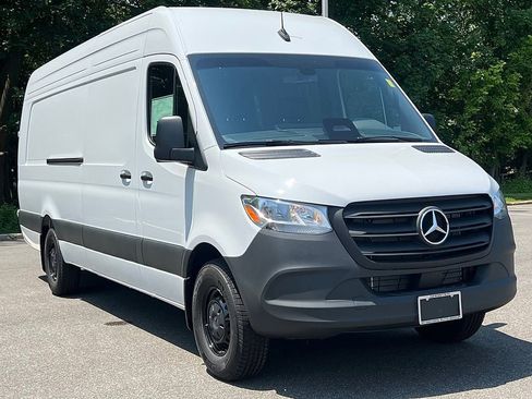 New 2025 Mercedes-Benz Sprinter 2500 image 5